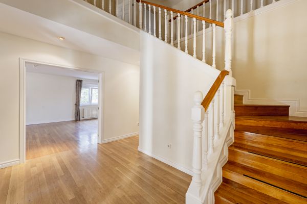 Entrance Hall Painting Service